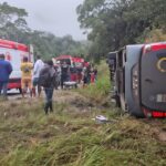 Acidente com ônibus deixa pelo menos duas pessoas mortas na BA-120, no sul da Bahia | Bahia