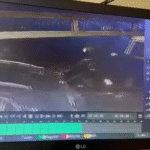 Criminosos invadem condomínio e incendeiam carros de moradoras em Taguatinga (DF)