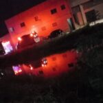 Motorista morre após carro cair em valão em Vila Velha, ES