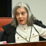 'Nós mulheres ficamos 2 mil anos caladas, nós queremos ter o direito de falar', brinca Cármen Lúcia após interrupção de Dino