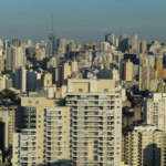 Prédios antigos em bairros nobres de São Paulo enfrentam alta condominial e desvalorização