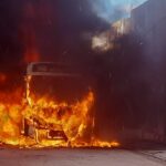 Incêndio em ônibus causa tumulto e correria no Centro de Montes Claros